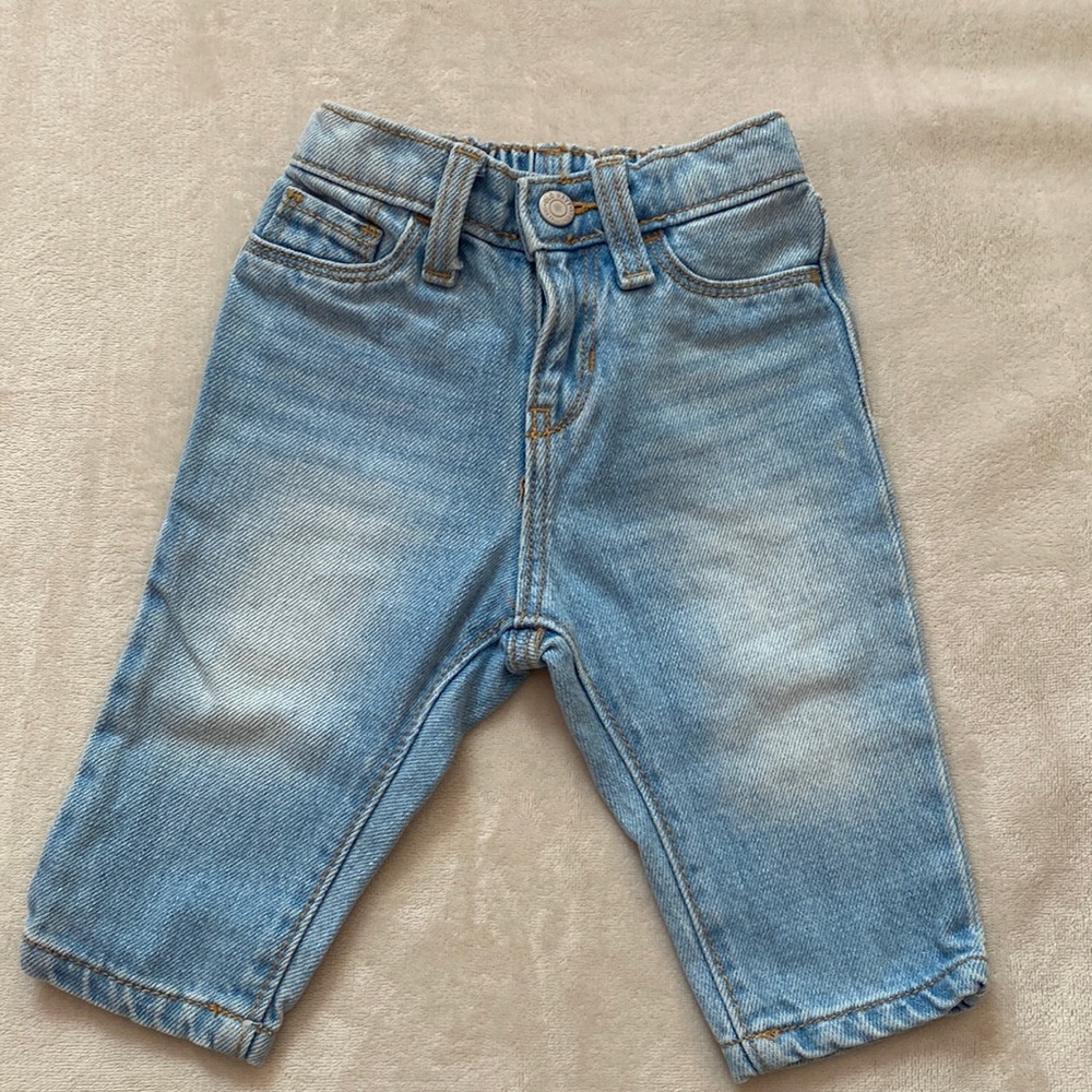 ✨5/$25✨Loose Fit Light wash Jeans